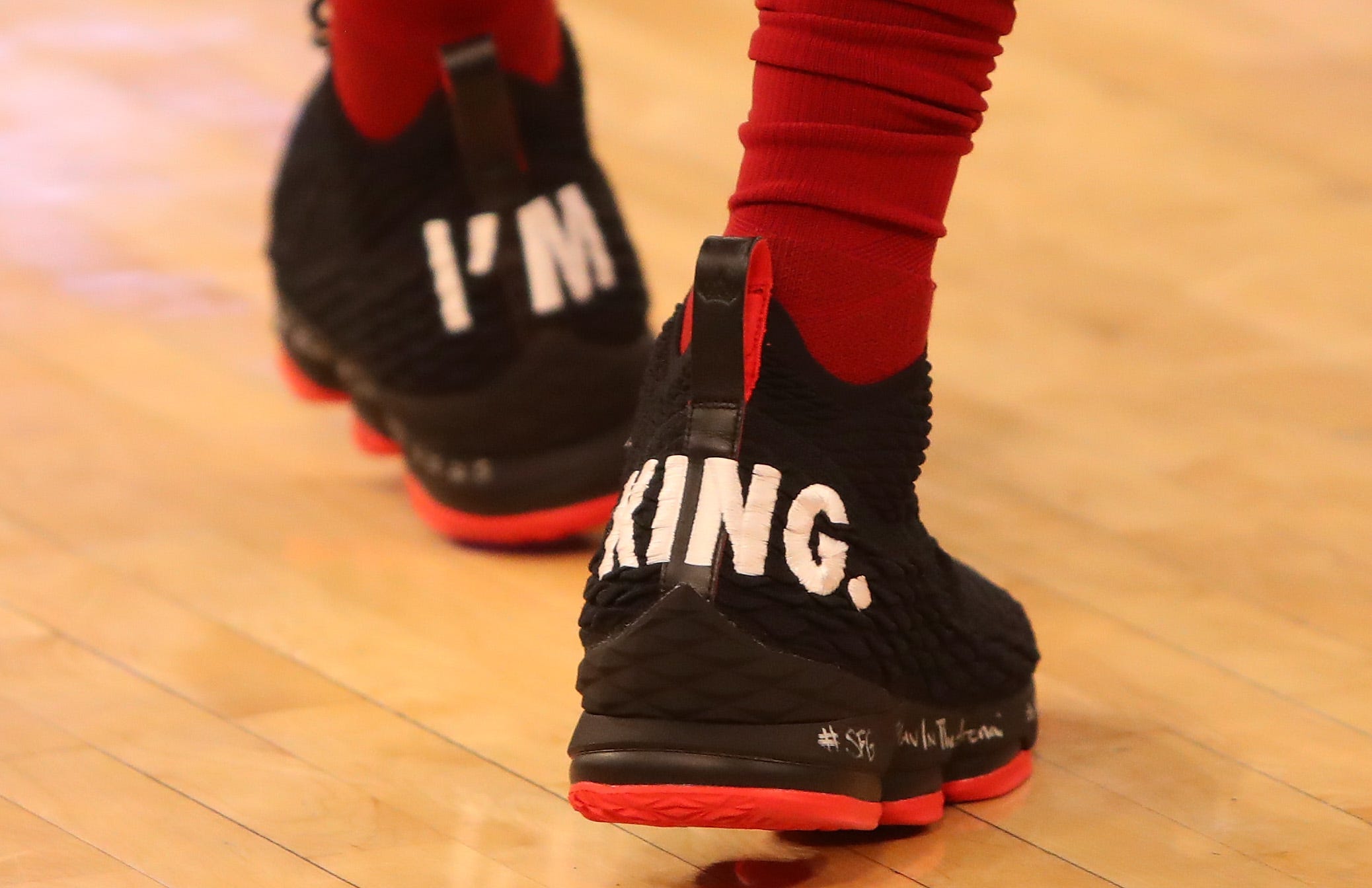 lebron i am king